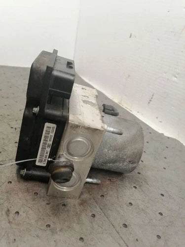 Bomba ABS 2009-2011 Ford Crown Victoria