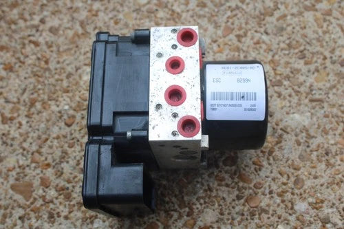 Bomba y módulo ABS 11 Ford Fiesta AE81-2C405-AD
