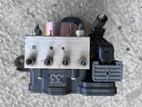 Bomba ABS 2017-2019 Toyota Corolla sedán trasero tambor