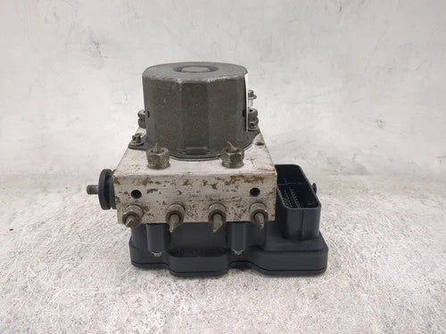 Bomba y módulo ABS 2013-2014 Toyota Camry P2DM8