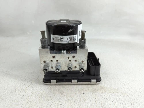 Bomba y módulo ABS 2024 Nissan Sentra KYBI2