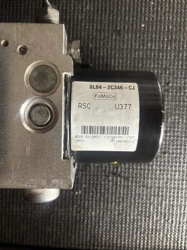 Bomba y módulo ABS 08 Ford Escape Mariner Tribute 8L84-2C346-CJ