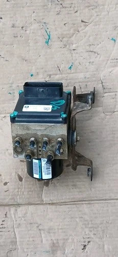 Bomba ABS 2012-2014 Chevrolet Silverado Sierra 2500 3500 en las cuatro ruedas 22761034