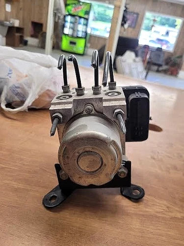 Bomba y módulo ABS 2005-2008 Toyota Tacoma