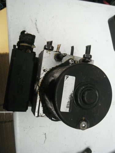 Bomba y módulo ABS Audi Tt 8N y 8N0 614 517 e + 8N0 907 379 h