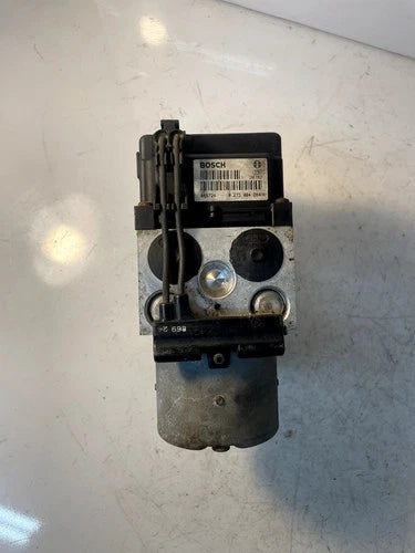 Bomba y módulo ABS 1999-2005 Volkswagen Passat Audi A4 8E0614111A