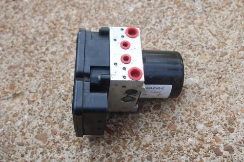 Bomba y módulo ABS 2010-2012 Ford Escape Mariner AL84-2C405-AC