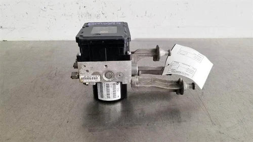 Bomba y módulo ABS 2013-2014 Dodge Charger sin control de crucero adaptativo