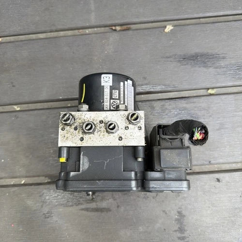 Bomba y módulo ABS 2011-2012 Volkswagen Jetta/Golf