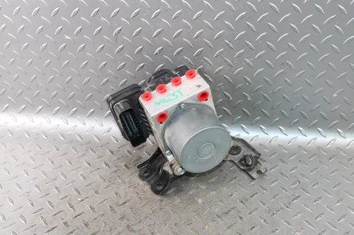 Bomba y módulo ABS 2020-2024 4Runner ECU vacío asistencia 4X2