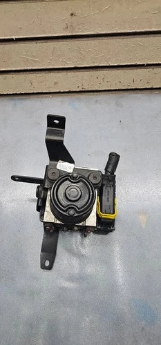 Bomba y módulo ABS 2005-2006 Hyundai Tucson Sportage FWD