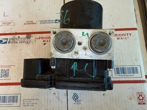 Bomba y módulo ABS 2006-2010 BMW 323 328 335 3451-6778484-01
