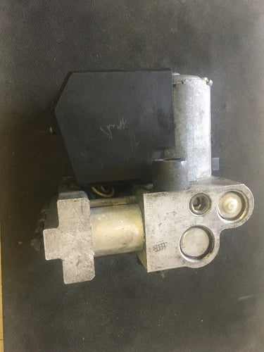 Bomba ABS Bosch 0 265 206 007, 368 27 27 02