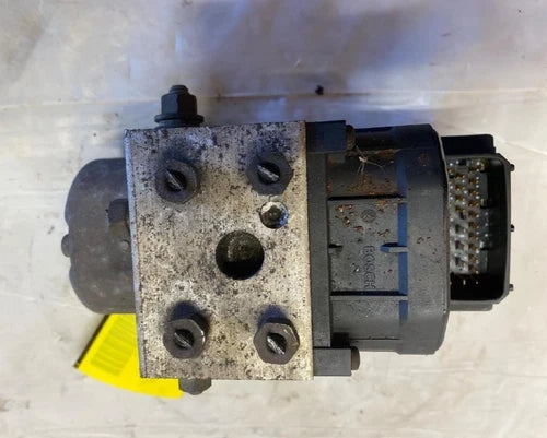 Bomba y módulo ABS 1999-2004 Ford Mustang 4.6L 6 cyl