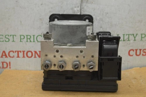 Bomba y módulo ABS 2014-2019 Ford Fiesta D2BC2C405FE 502-14E4