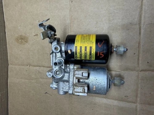 Servofreno ABS Toyota Prius v híbrido acumulador 2012-2018