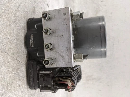 Bomba y módulo ABS 2015-2017 Nissan Murano CRK8Q