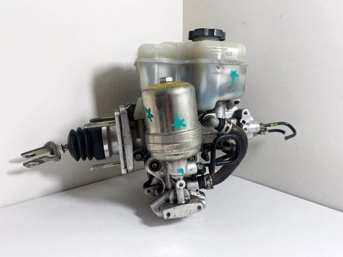 Cilindro maestro y servofreno ABS 2006-2010 Hummer H3