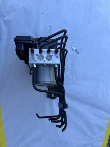Bomba y módulo ABS 2024-2026 Toyota Tacoma 44540AK012