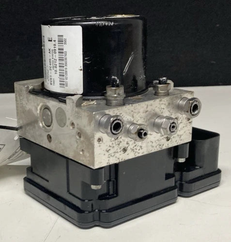 Bomba y módulo ABS 2013-2014 Ford Focus BV61-2C405-AK