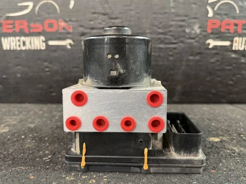 Bomba y módulo ABS 2005 Ford Thunderbird 5W432C333AA