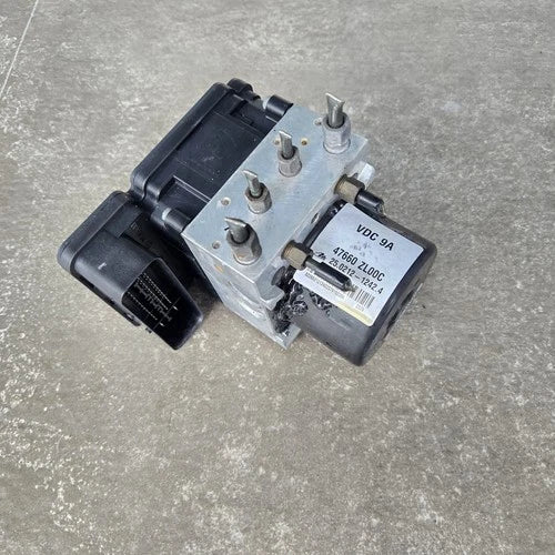 Bomba y módulo ABS 2009-2011 Nissan Pathfinder Xterra 47660-ZL00C