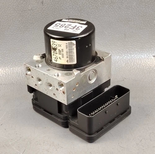 Bomba y módulo ABS Mitsubishi Lancer viii 4670A539