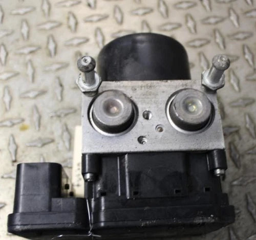 Bomba y módulo ABS 2010-2012 Ford Fusion 2.5L FWD