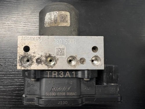 Bomba ABS 2014-2015 Honda Civic sedán LX TR3A1