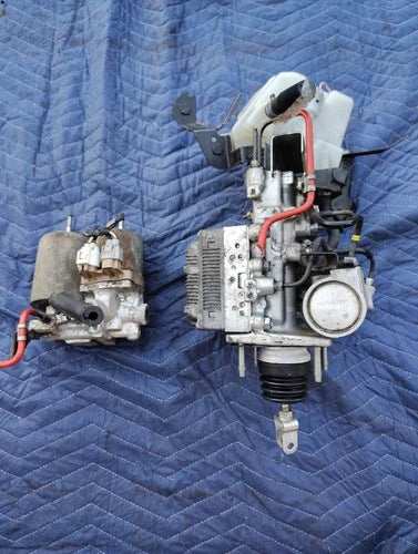 Servofreno ABS 2012-2017 Toyota Prius-c híbrido conjunto