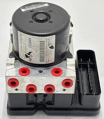Bomba y módulo ABS 2010-2013 Ford Transit Connect