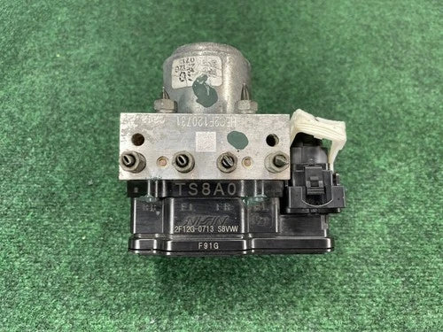 Bomba y módulo ABS 2012-2013 Honda Civic LX cupé 1.8L TS8A0