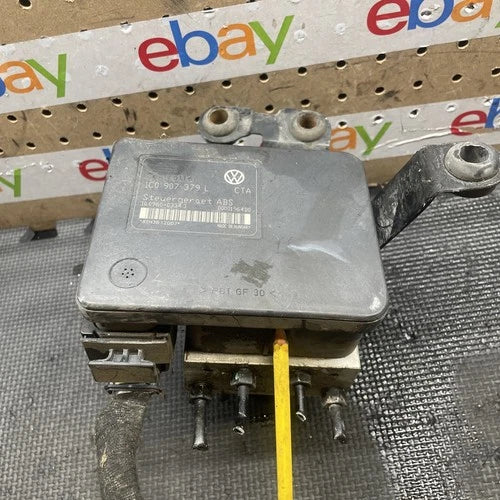 Bomba y módulo ABS Volkswagen Jetta 2003