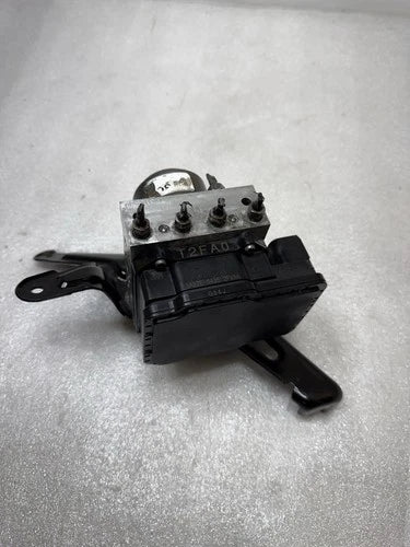 Bomba y módulo ABS 2013-2015 Honda Accord T2FA0
