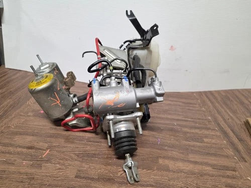 Cilindro maestro y servofreno ABS 2014-2015 Toyota Prius c verificar 47210-52220