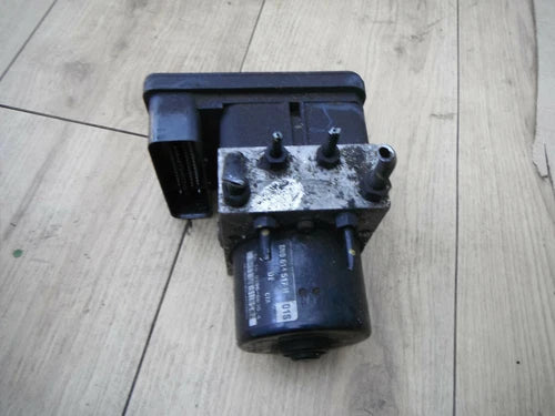 Bomba y módulo ABS Audi Tt 8N y 8N0614517H 8N0907379J breaking