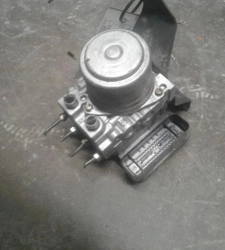 Bomba y módulo ABS 2005 Honda Pilot EX-L
