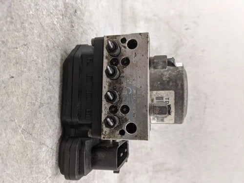 Bomba y módulo ABS 2011 Nissan Rogue AKH23