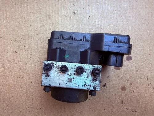 Bomba y módulo ABS 2009-2010 Toyota Matrix y 44510-02180