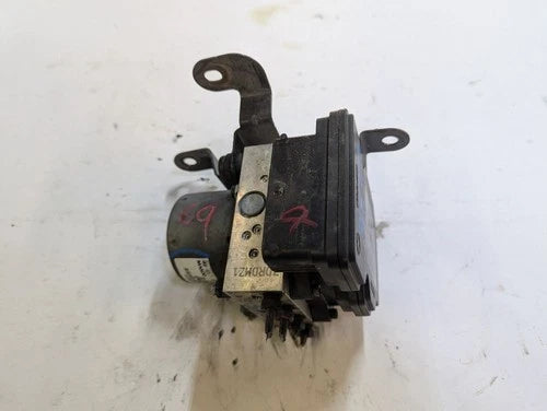 Bomba y módulo ABS 2009-2012 Hyundai Genesis - cupé