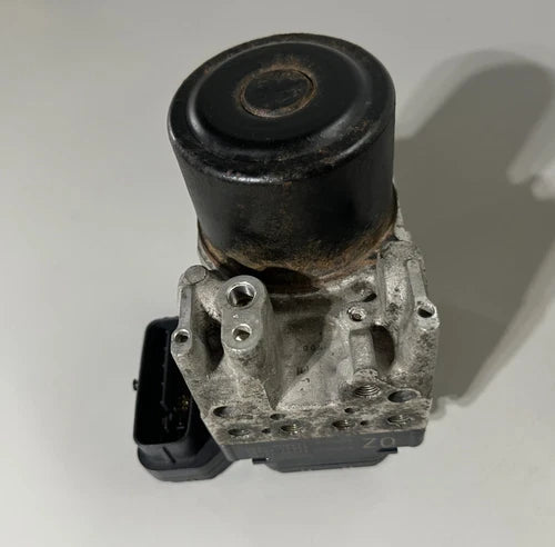 Bomba y módulo ABS 2006-2008 Toyota Rav4 44540-42110