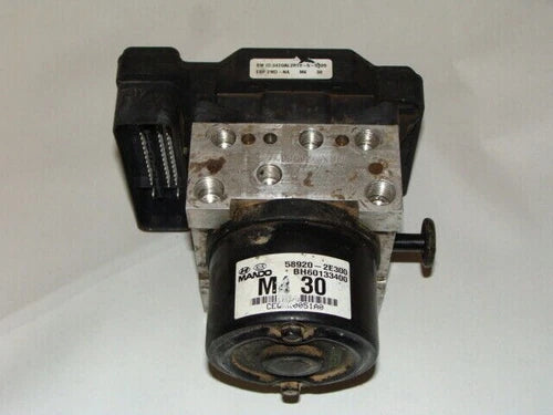Bomba y módulo ABS 2005-2006 Hyundai Tucson Sportage FWD