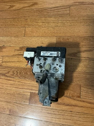 Bomba y módulo ABS 2004-2009 Toyota Prius 44510-47050