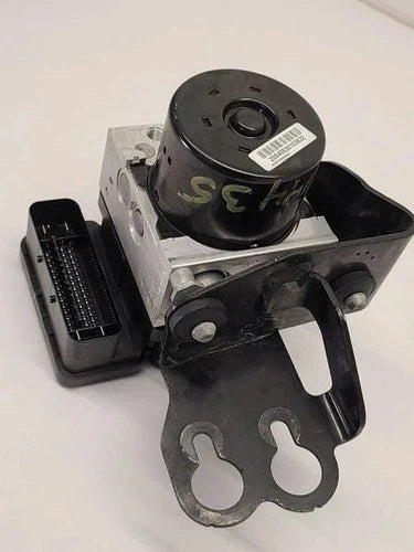Bomba y módulo ABS 2010-2017 Jeep Compass Patriot