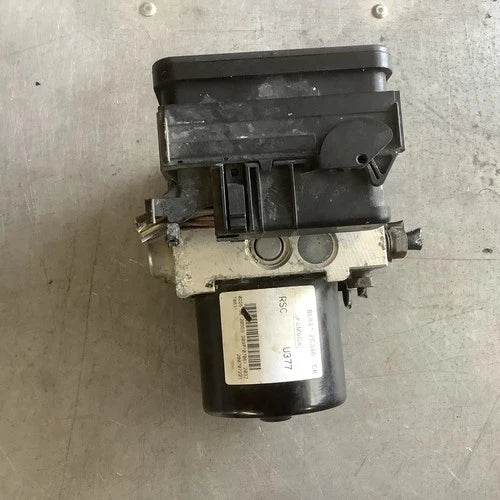 Bomba y módulo ABS 2008 Ford Escape 8L84-2C346-CK