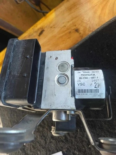 Bomba ABS 2008-2009 Toyota Tundra doble cabina