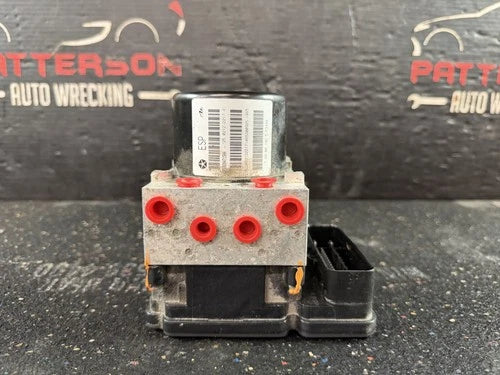 Bomba y módulo ABS 2015-2018 Jeep Wrangler 68284715AA