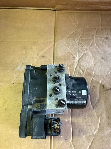 Bomba y módulo ABS 2015-2016 Jetta Passat 1K0614517EG