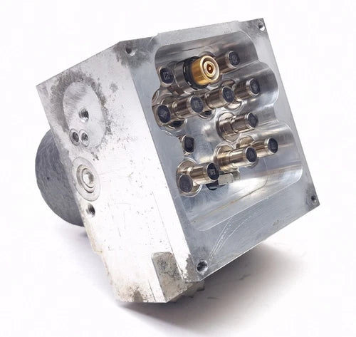 Bomba ABS 2011 Chevrolet Silverado GMC Sierra 2500 HD 2WD 20980215 solamente