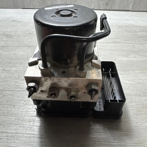 Bomba y módulo ABS 2011-2013 Volvo XC60 S60 P30681619